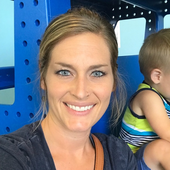 Meet your Posher, Jessica - Picture 1 of 1